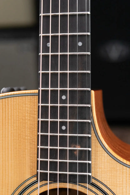 Taylor 314ce Studio Grand Auditorium Acoustic/Electric Guitar - Natural with Structured Gig Bag