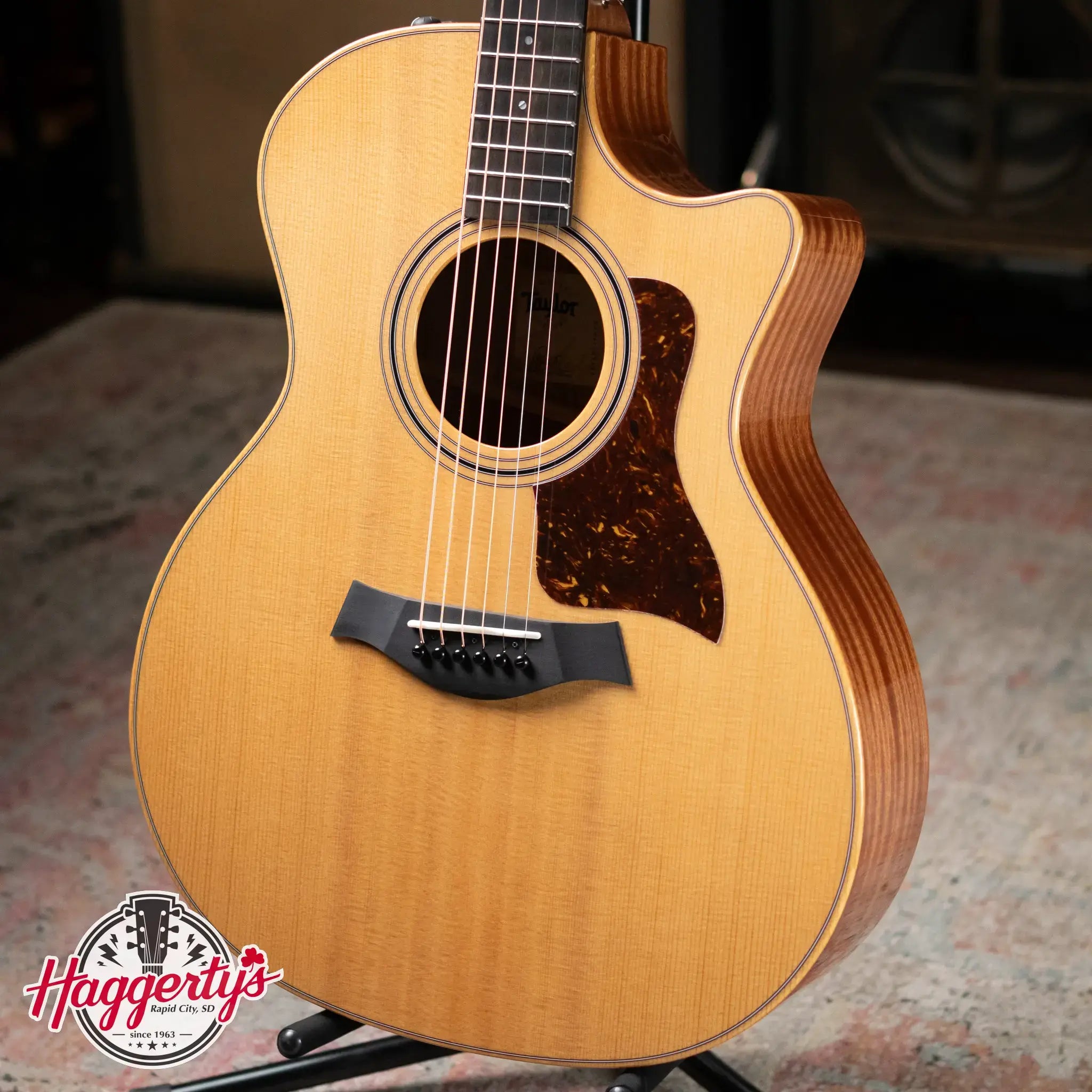 Taylor 314ce Studio Special Edition Grand Auditorium Acoustic/Electric Guitar w/ Structured Gig Bag