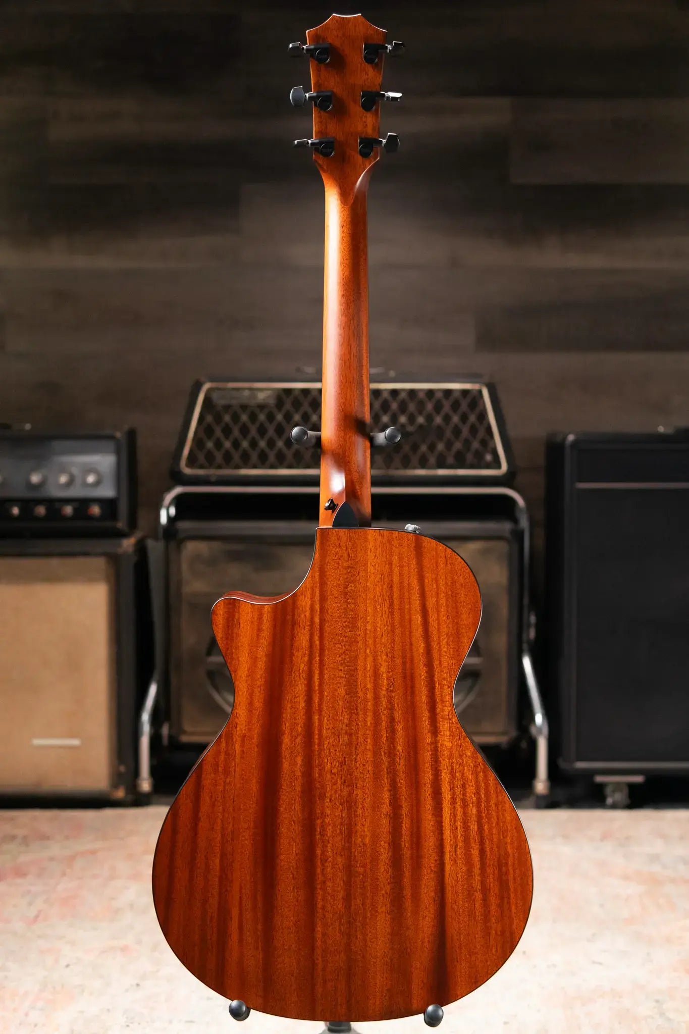 Taylor 322ce Grand Concert Acoustic/Electric Guitar - Shaded Edge Burst with Hardshell Case