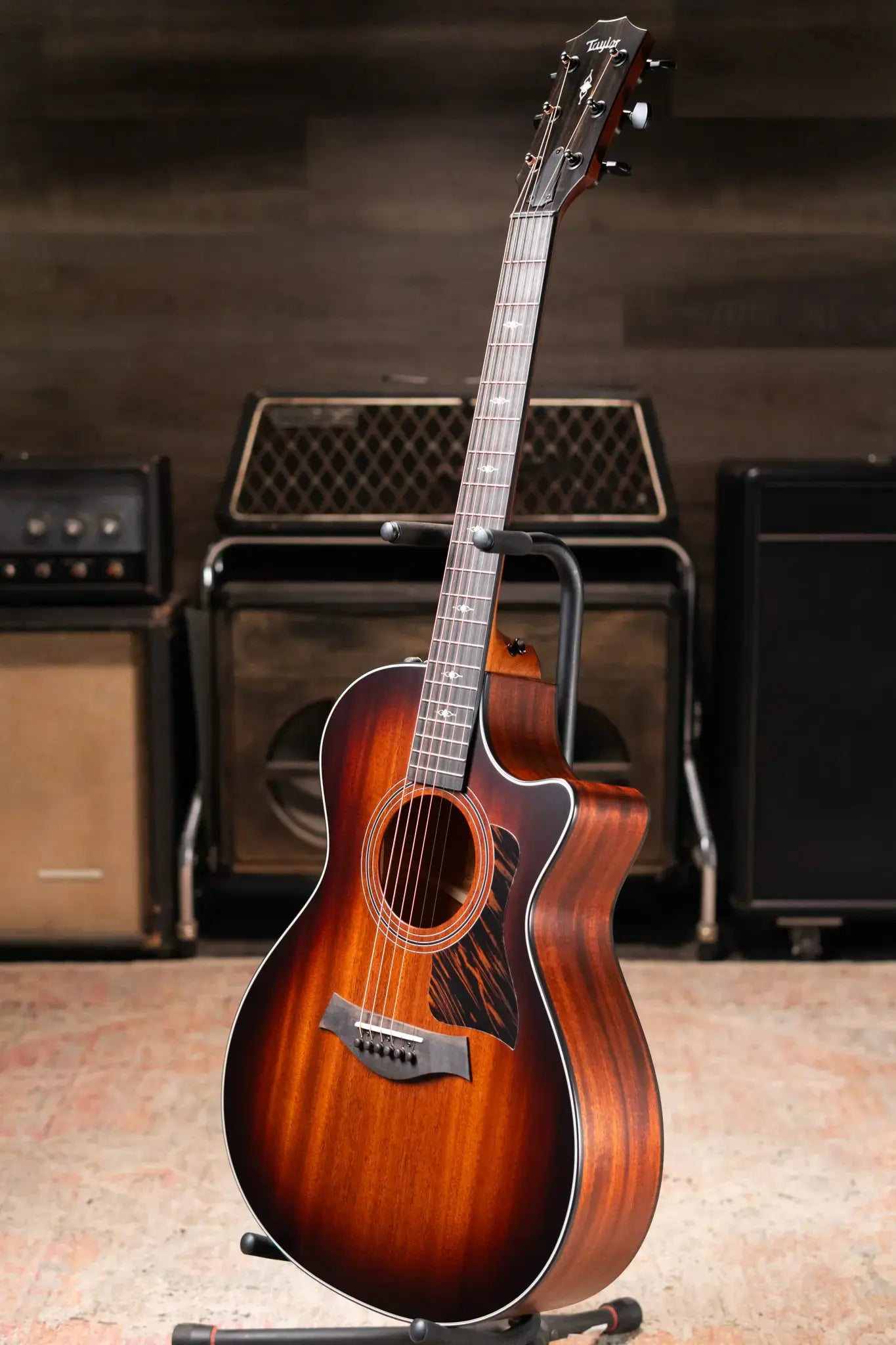 Taylor 322ce Grand Concert Acoustic/Electric Guitar - Shaded Edge Burst with Hardshell Case