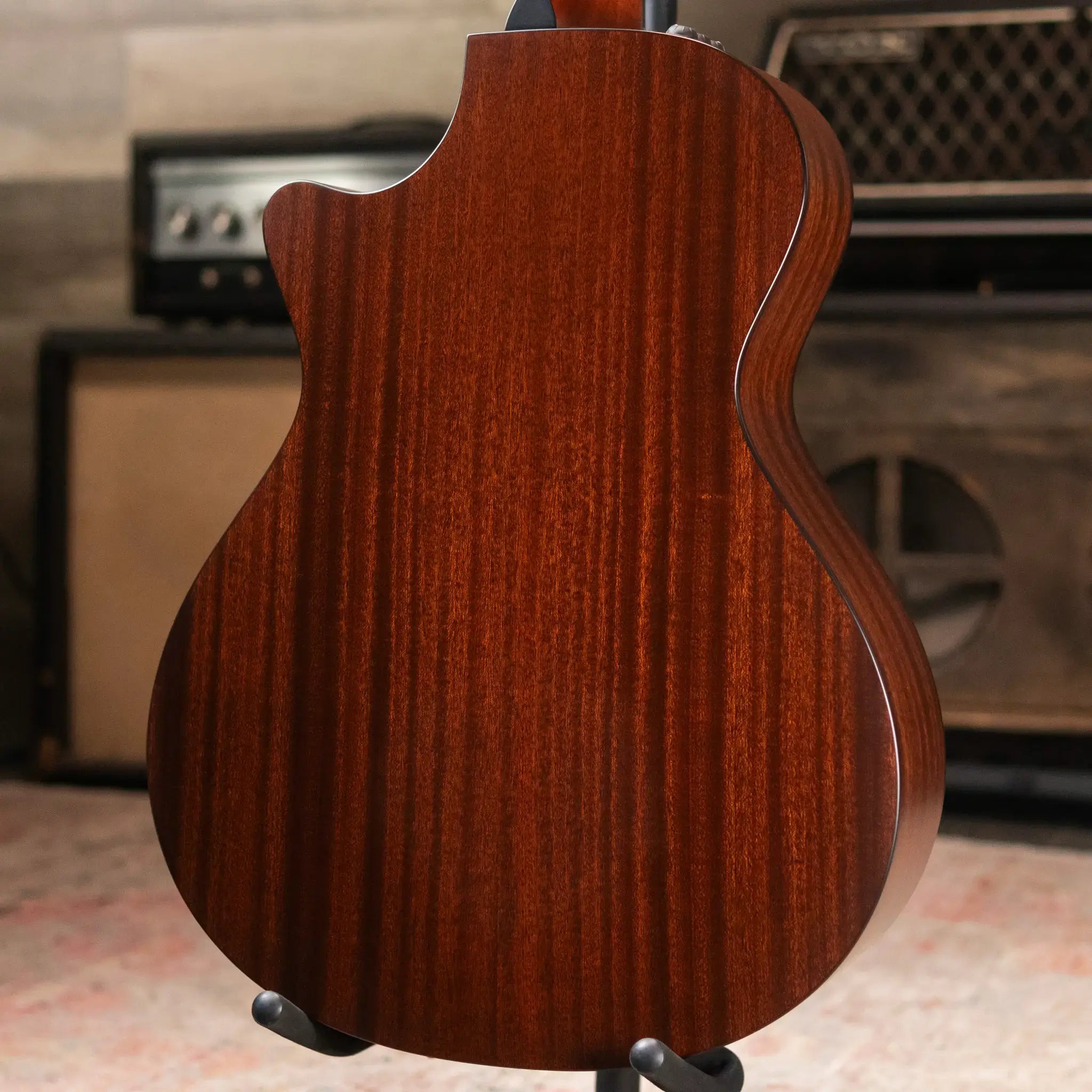 Taylor 352ce 12-String Grand Concert Acoustic/Electric Guitar with Hardshell Case