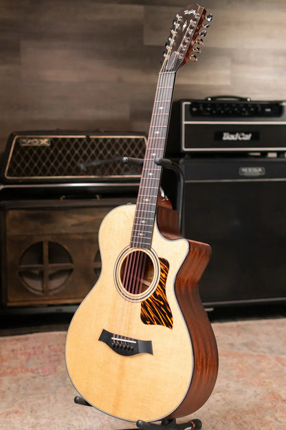 Taylor 352ce 12-String Grand Concert Acoustic/Electric Guitar with Hardshell Case
