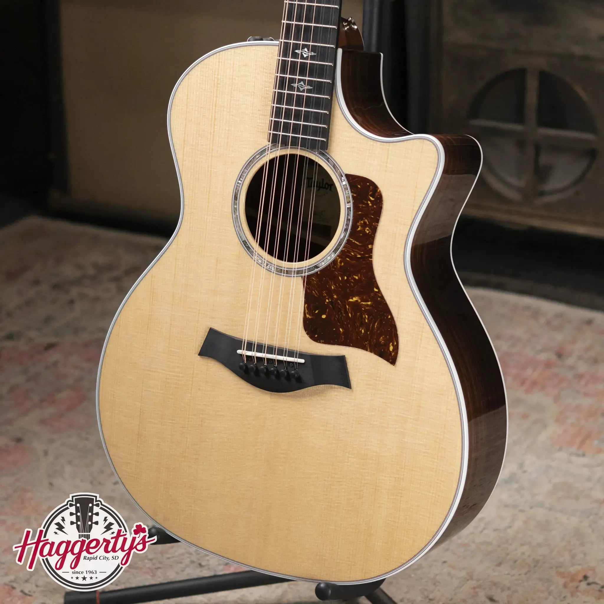Taylor 454ce 12-String Grand Auditorium Acoustic/Electric Guitar with Hardshell Case