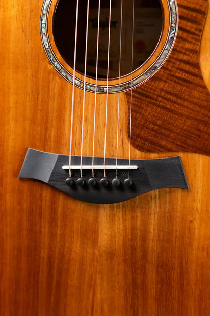 Taylor 722ce Grand Concert Acoustic/Electric Guitar with Hardshell Case - Factory Demo