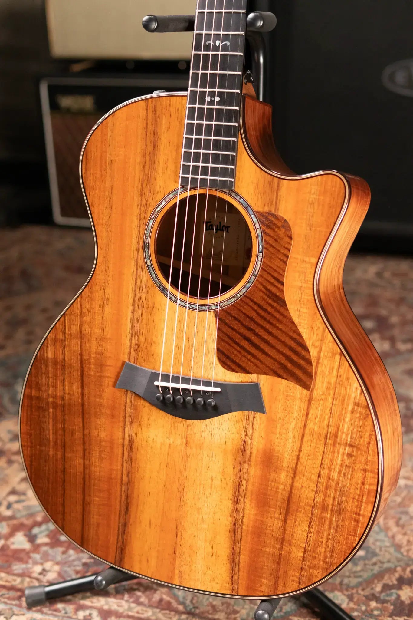 Taylor 724ce Grand Auditorium Acoustic/Electric Guitar with Hardshell Case
