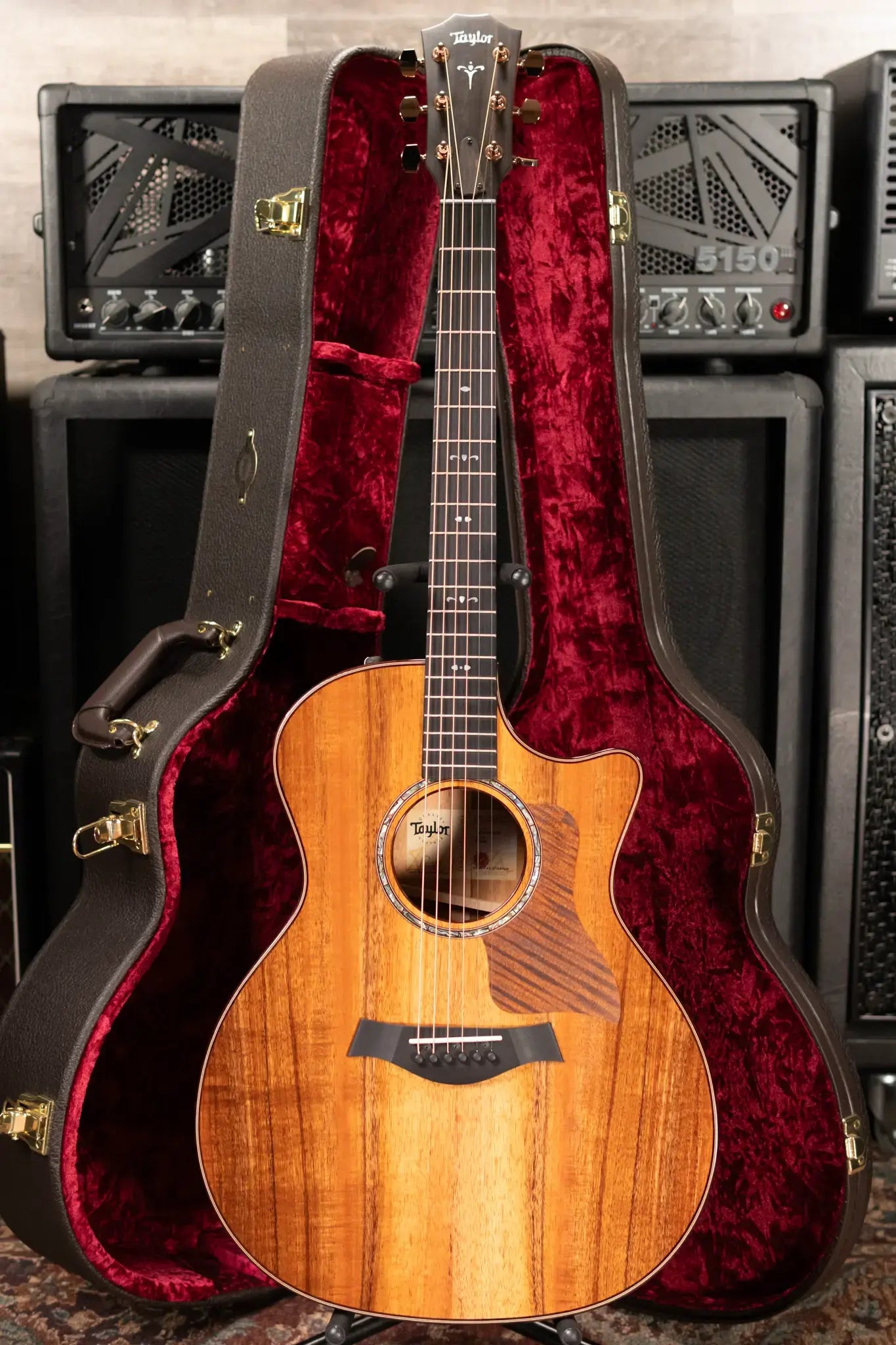 Taylor 724ce Grand Auditorium Acoustic/Electric Guitar with Hardshell Case