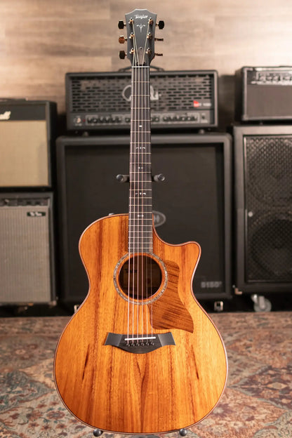 Taylor 724ce Grand Auditorium Acoustic/Electric Guitar with Hardshell Case