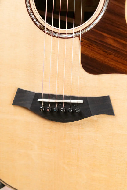 Taylor 812ce 12-Fret Grand Concert Acoustic/Electric Guitar with Hardshell Case