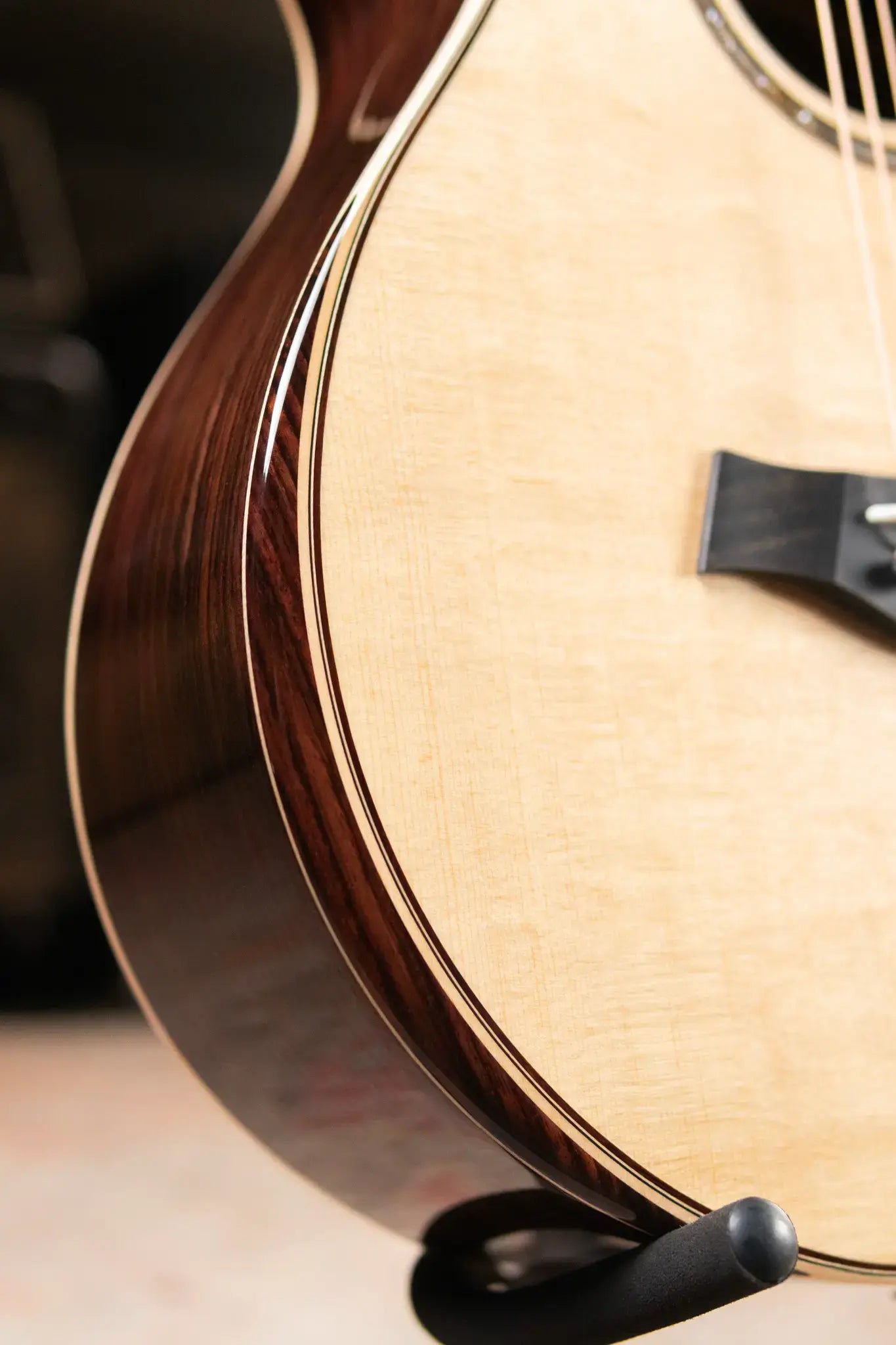 Taylor 812ce 12-Fret Grand Concert Acoustic/Electric Guitar with Hardshell Case