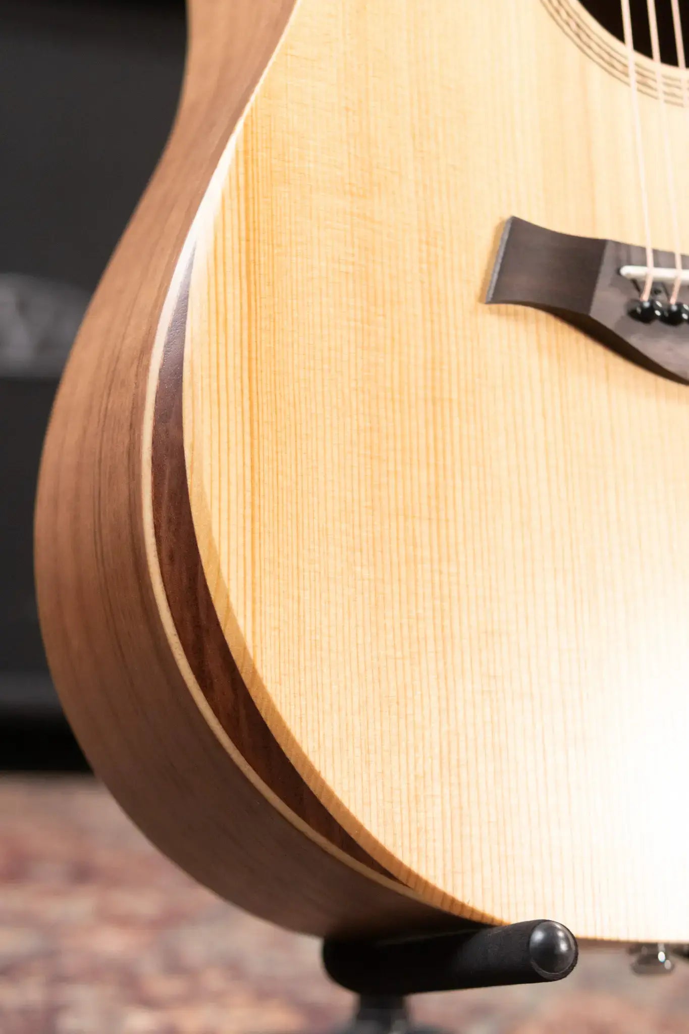 Taylor Academy 10e Dreadnought Acoustic/Electric Guitar with Gig Bag