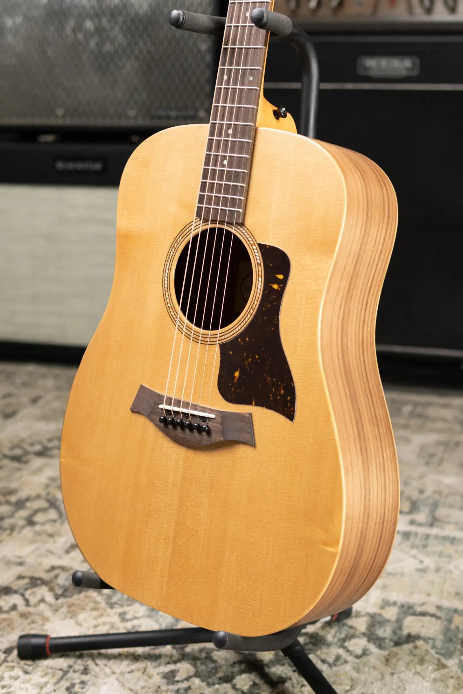 Taylor Academy 10e Dreadnought Acoustic/Electric Guitar with Gig Bag
