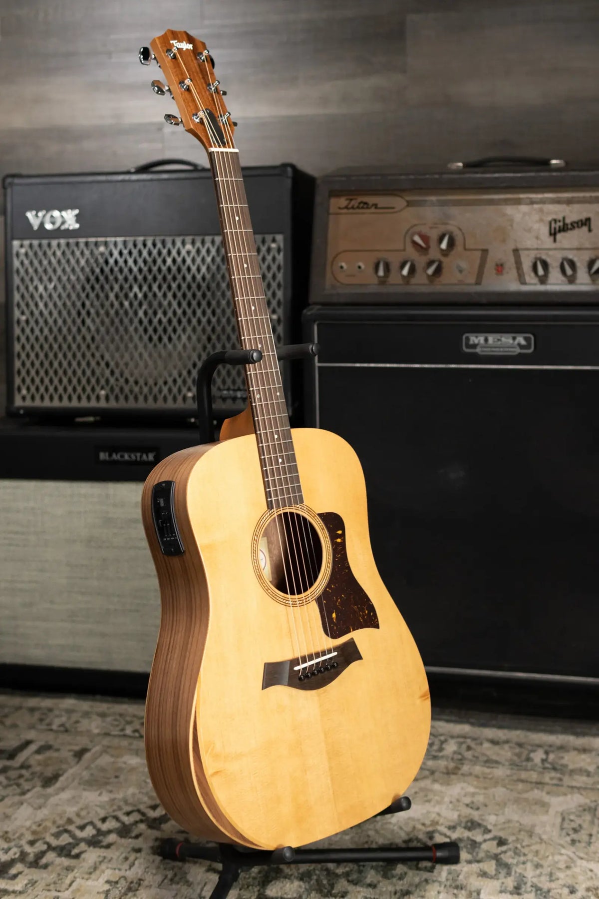 Taylor Academy 10e Dreadnought Acoustic/Electric Guitar with Gig Bag