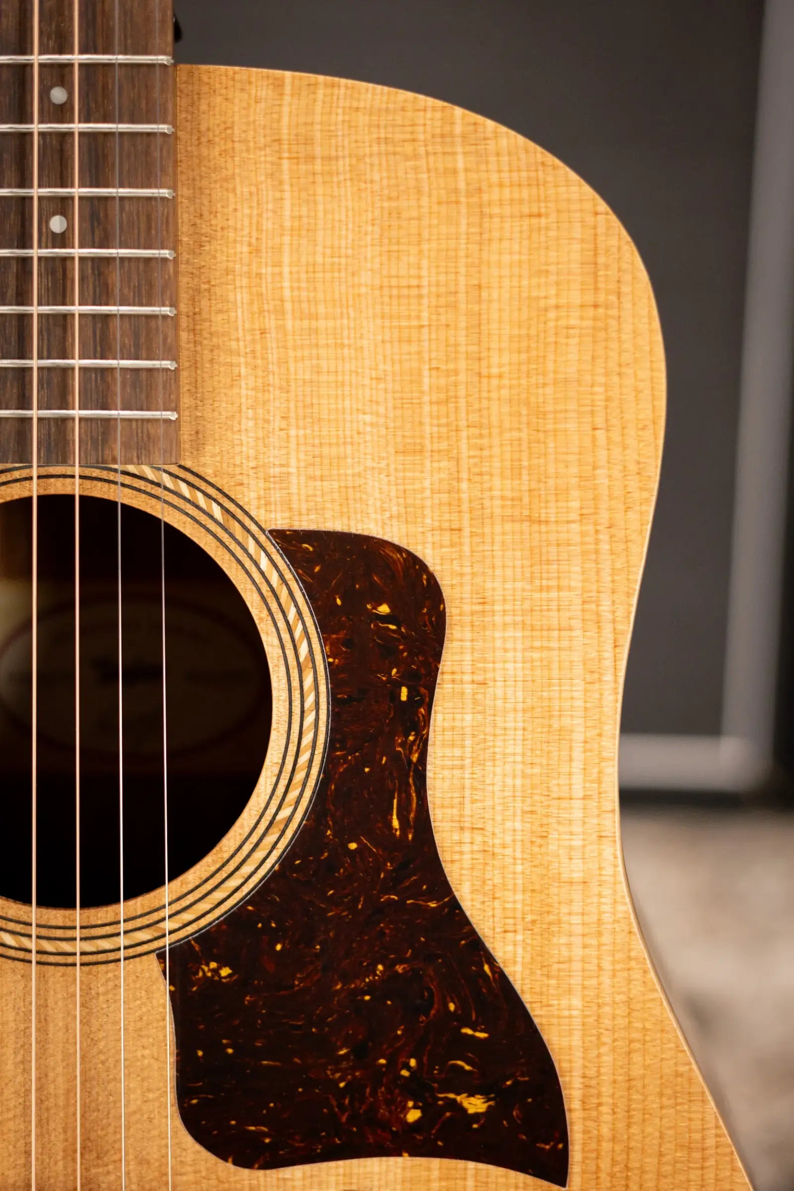 Taylor Academy 10e Dreadnought Acoustic/Electric Guitar with Gig Bag