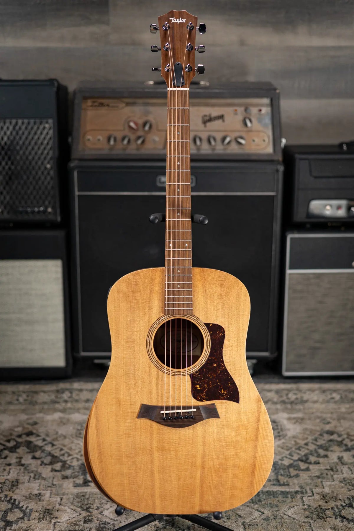 Taylor Academy 10e Dreadnought Acoustic/Electric Guitar with Gig Bag