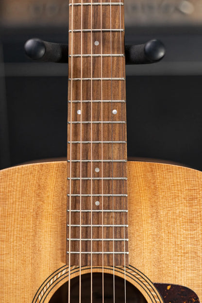 Taylor Academy 10e Dreadnought Acoustic/Electric Guitar with Gig Bag