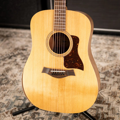 Taylor Academy 10e Dreadnought Acoustic/Electric Guitar with Gig Bag