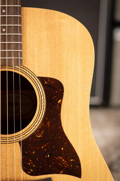 Taylor Academy 10e Dreadnought Acoustic/Electric Guitar with Gig Bag