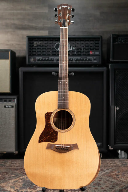 Taylor Academy 10e Left-Handed Dreadnought Acoustic/Electric Guitar with Gig Bag