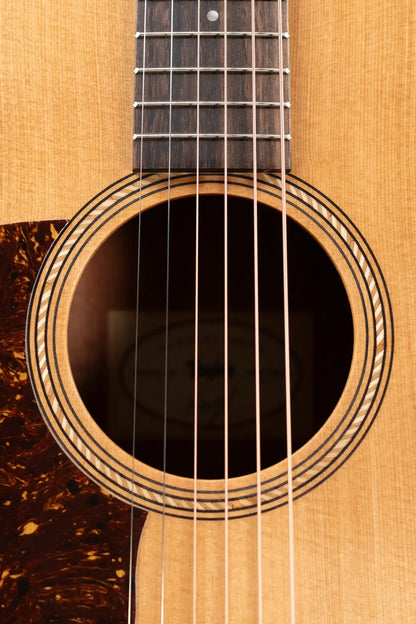 Taylor Academy 10e Left-Handed Dreadnought Acoustic/Electric Guitar with Gig Bag