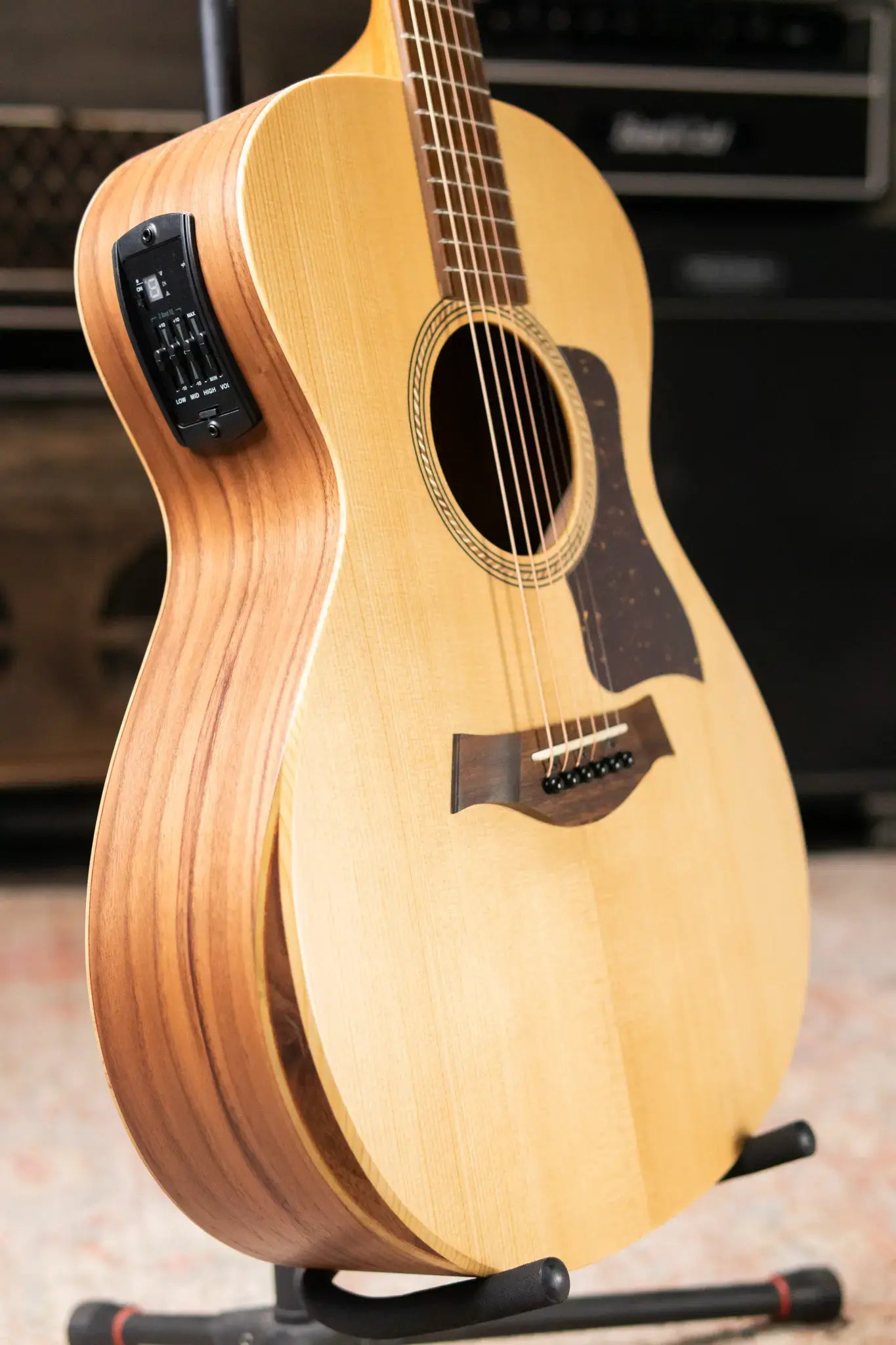 Taylor Academy 12e Grand Concert Acoustic/Electric Guitar with Gig Bag