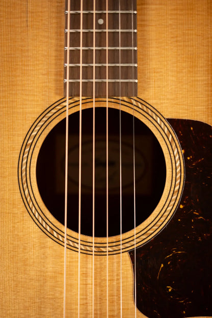 Taylor Academy 12e Grand Concert Acoustic/Electric Guitar with Gig Bag