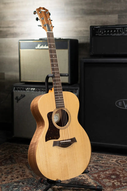 Taylor Academy 12e Left-Hand Grand Concert Acoustic/Electric Guitar with Gig Bag