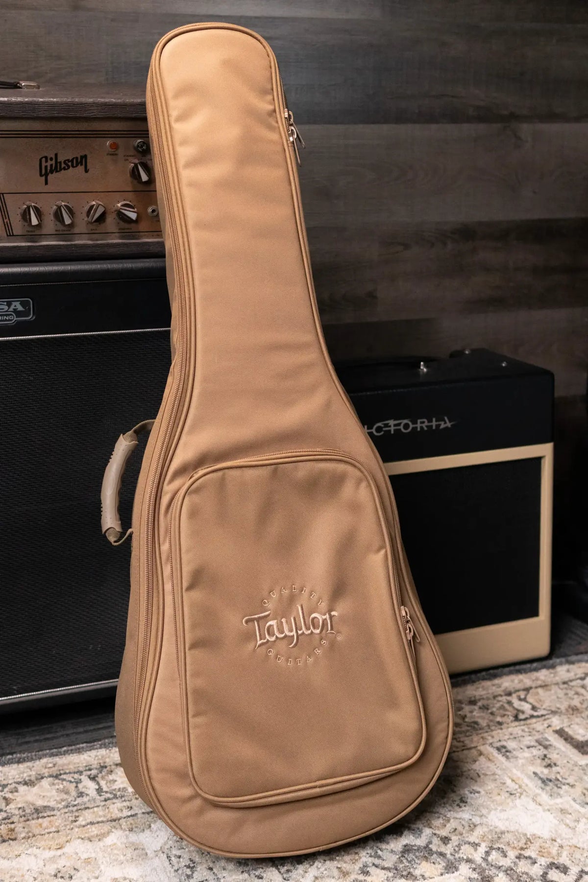 Taylor Academy 12e-N Left-Handed Nylon Grand Concert Acoustic/Electric Guitar with Gig Bag