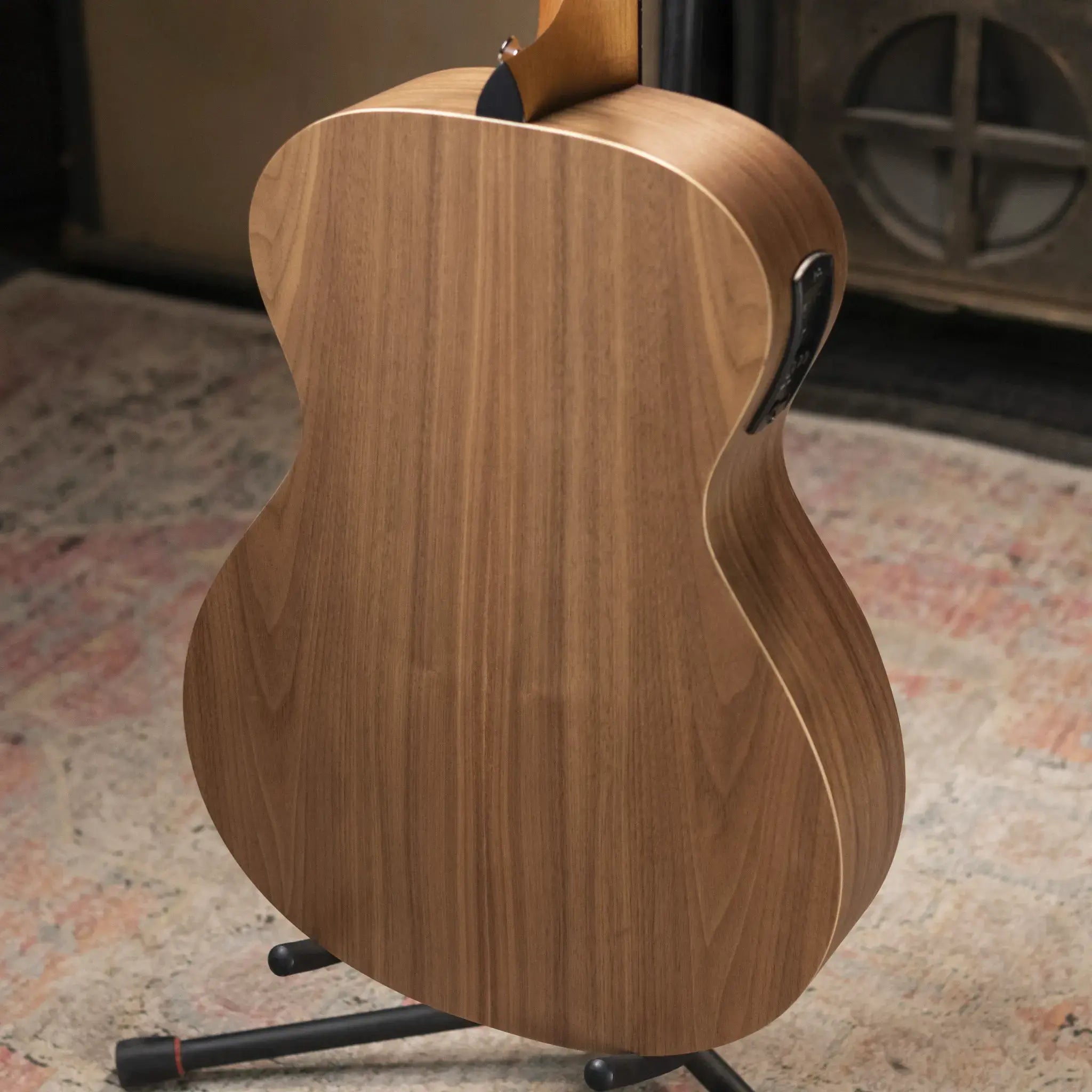Taylor Academy 22e Grand Concert Acoustic/Electric Guitar with Gig Bag