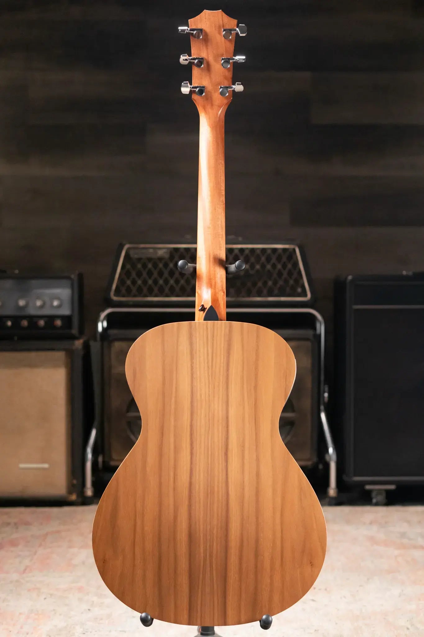 Taylor Academy 22e Grand Concert Acoustic/Electric Guitar with Gig Bag