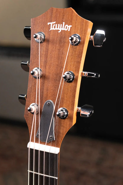 Taylor Academy 22e Grand Concert Acoustic/Electric Guitar with Gig Bag