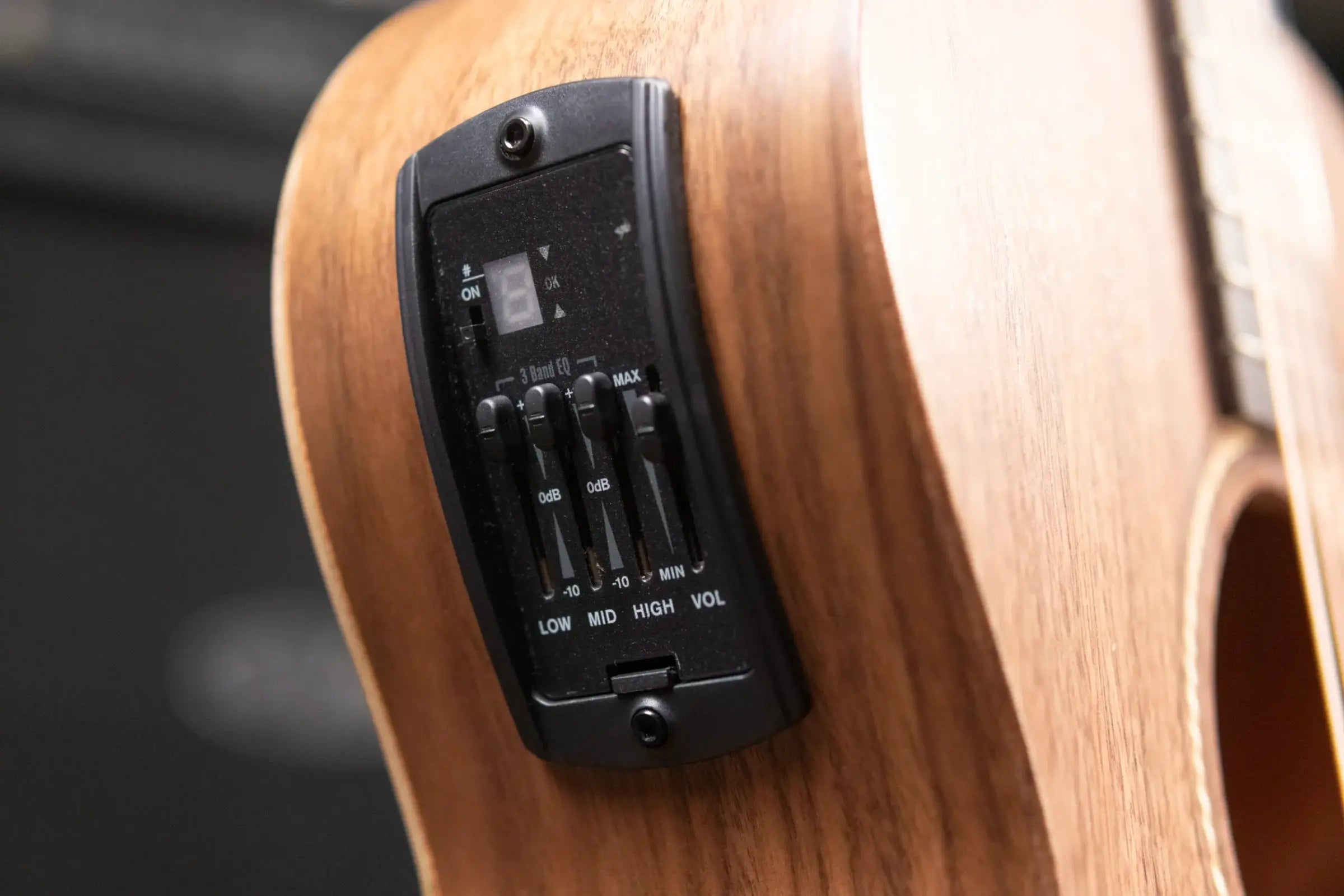 Taylor Academy 22e Grand Concert Acoustic/Electric Guitar with Gig Bag