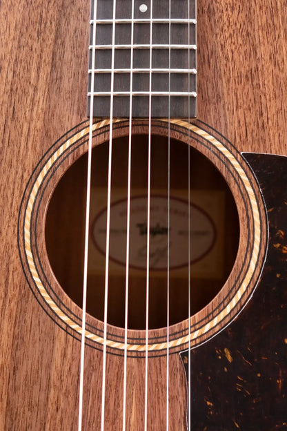 Taylor Academy 22e Grand Concert Acoustic/Electric Guitar with Gig Bag