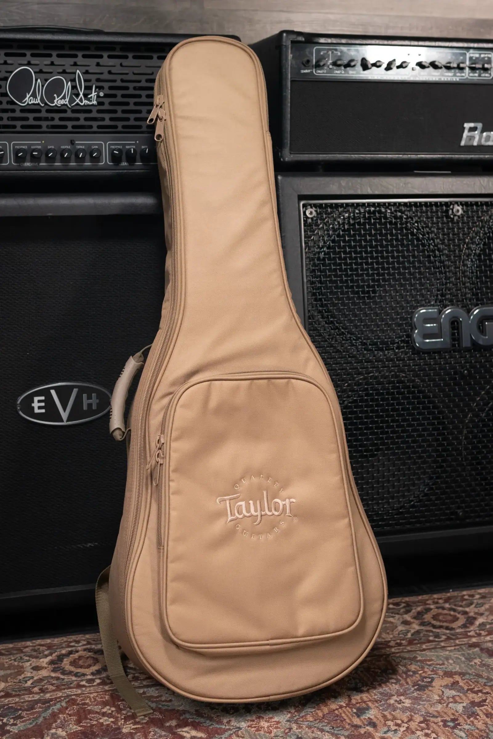 Taylor Academy 22e Grand Concert Acoustic/Electric Guitar with Gig Bag