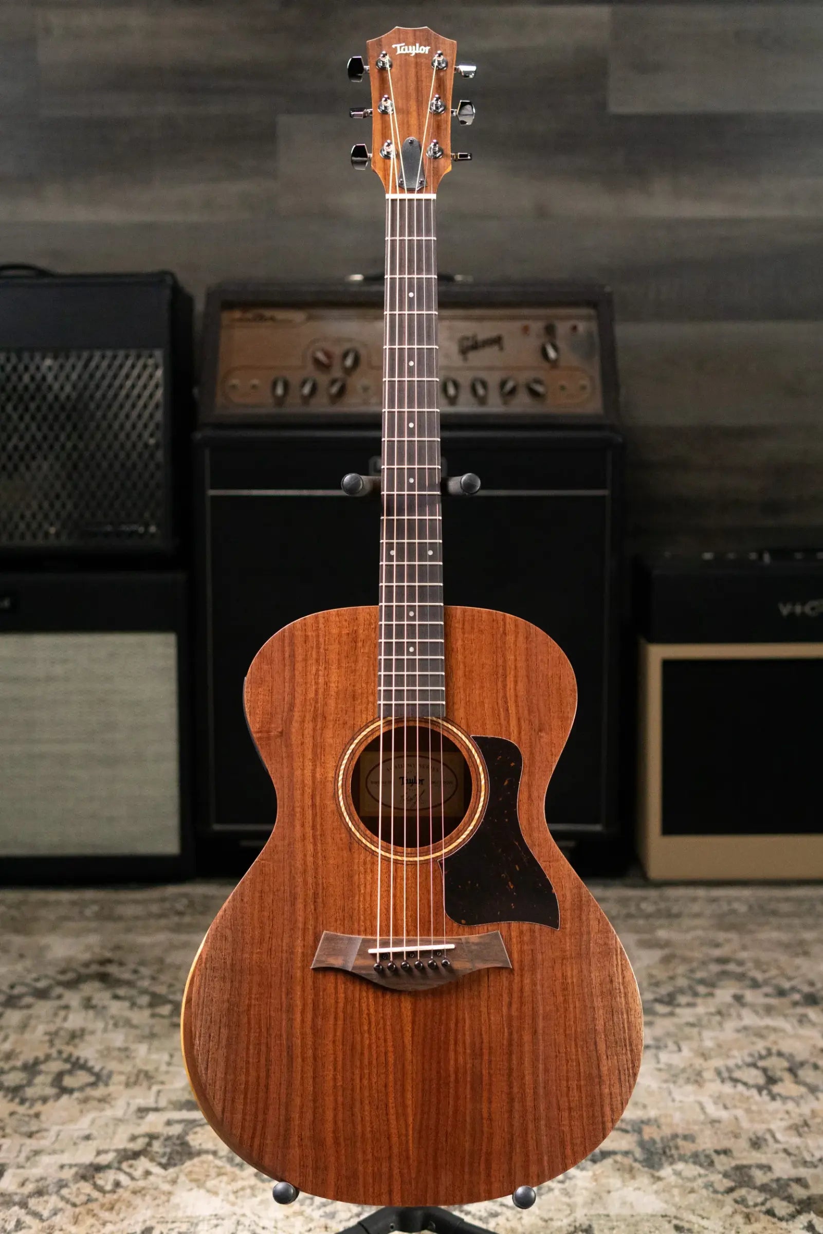 Taylor Academy 22e Grand Concert Acoustic/Electric Guitar with Gig Bag