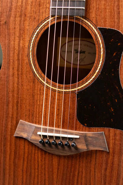 Taylor Academy 22e Grand Concert Acoustic/Electric Guitar with Gig Bag