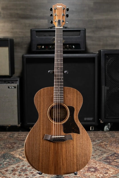 Taylor Academy 22e Grand Concert Acoustic/Electric Guitar with Gig Bag