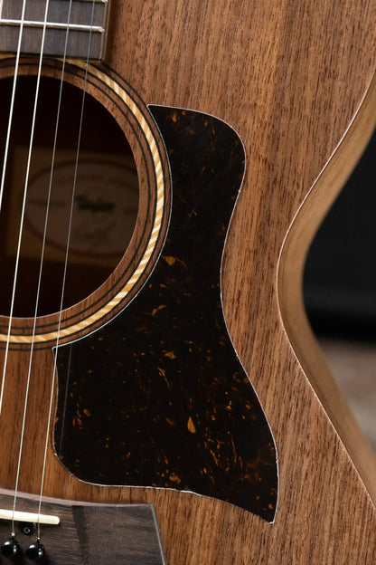 Taylor Academy 22e Grand Concert Acoustic/Electric Guitar with Gig Bag