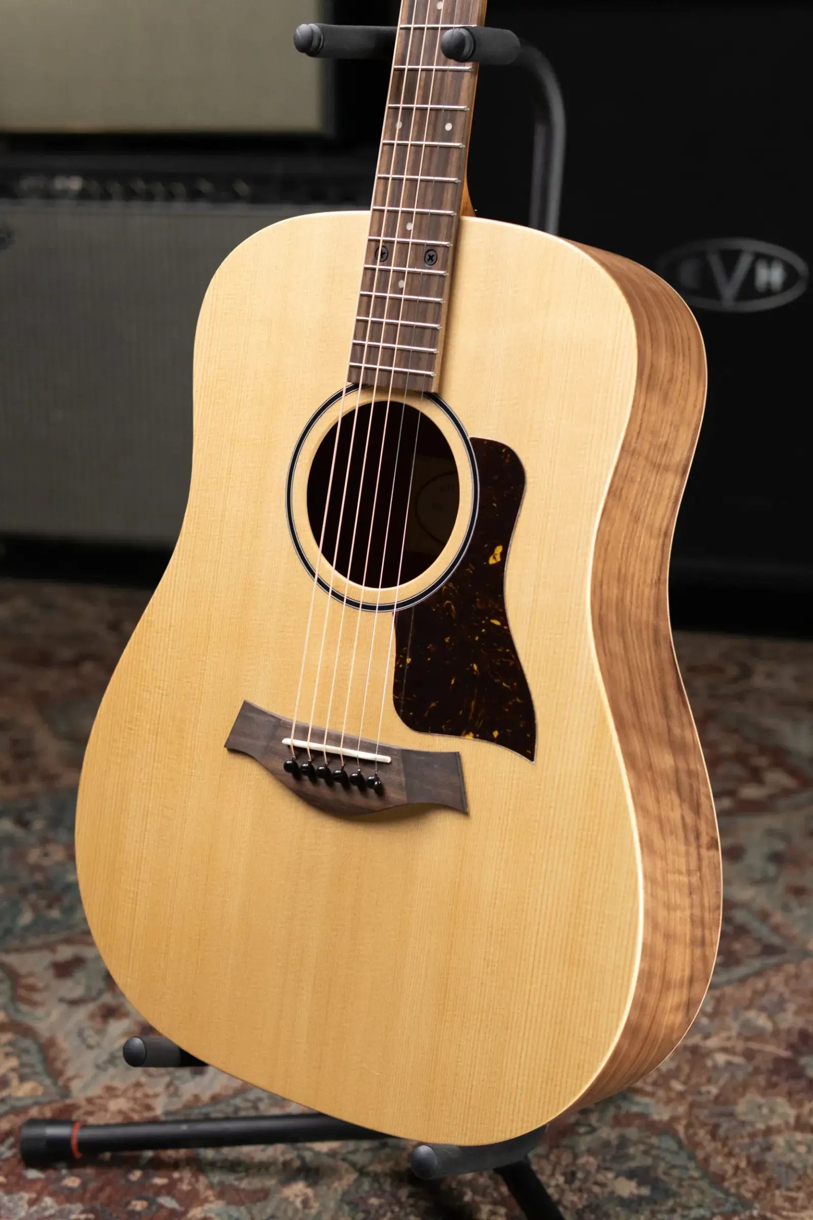 Taylor BBT Big Baby Dreadnought Acoustic Guitar - Floor Model Demo