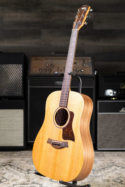 Taylor BBT Big Baby Taylor Acoustic Guitar with Gig Bag