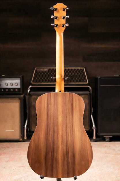 Taylor BBTe Big Baby Taylor Acoustic/Electric Guitar with Gig Bag