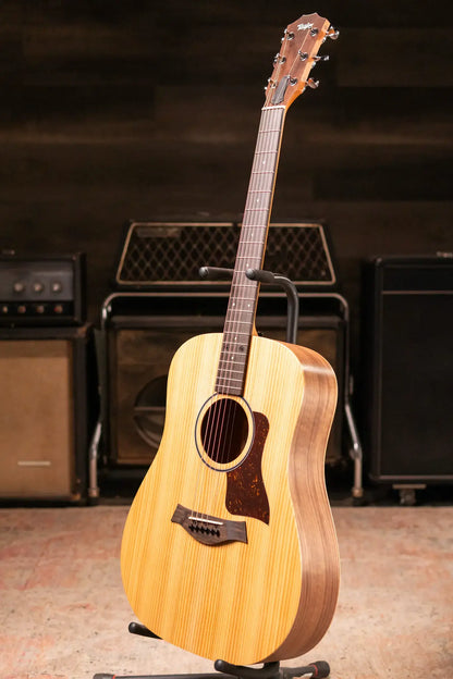 Taylor BBTe Big Baby Taylor Acoustic/Electric Guitar with Gig Bag