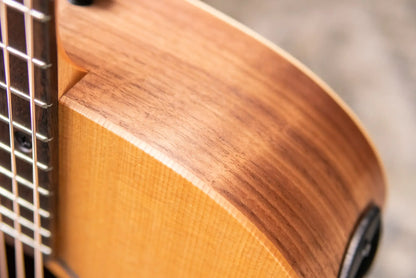 Taylor BBTe Left-Handed Big Baby Taylor Acoustic/Electric Guitar with Gig Bag