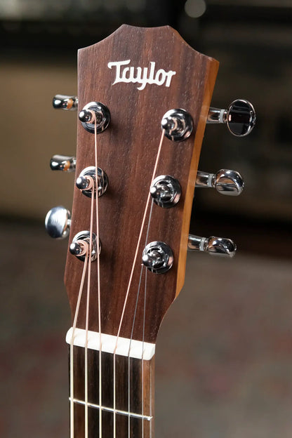 Taylor BT1 Baby Taylor Acoustic Guitar w/ Gig Bag