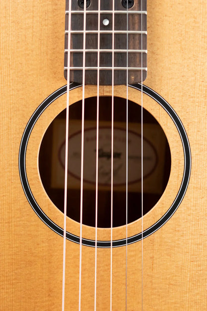 Taylor BT1 Baby Taylor Acoustic Guitar w/ Gig Bag