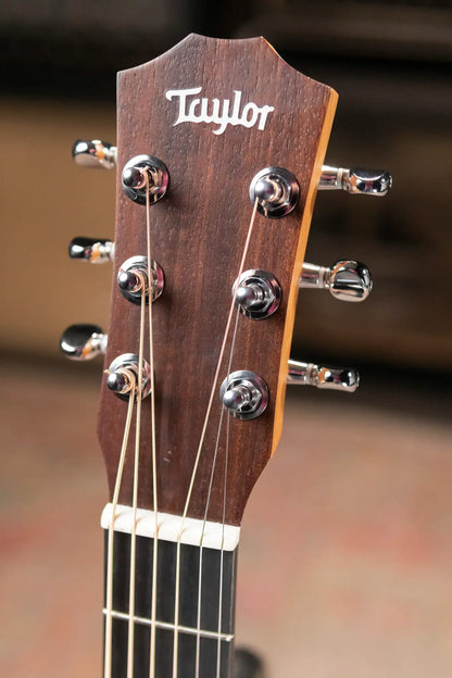 Taylor BT1 Baby Taylor Acoustic Guitar with Gig Bag