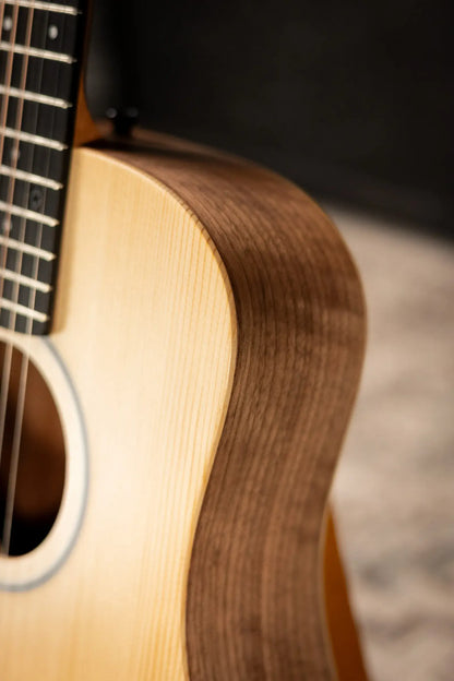 Taylor BT1 Baby Taylor Acoustic Guitar with Gig Bag