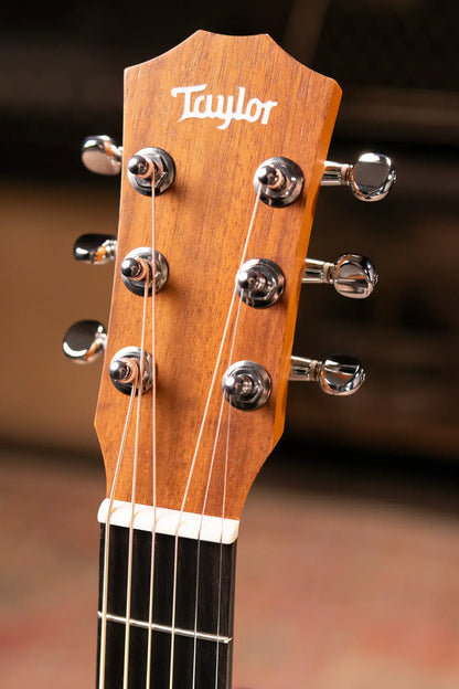 Taylor BT1 Baby Taylor Acoustic Guitar with Gig Bag