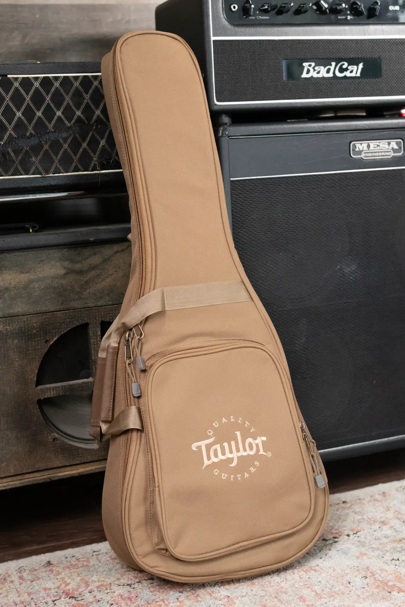 Taylor BT1e Baby Taylor Acoustic-Electric Guitar w/ Gig Bag