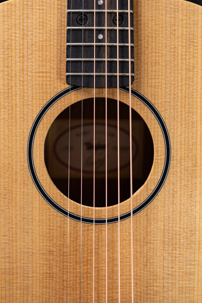 Taylor BT1e Baby Taylor Acoustic-Electric Guitar w/ Gig Bag