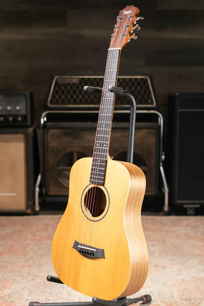 Taylor BT1e Baby Taylor Acoustic/Electric Guitar with Gig Bag